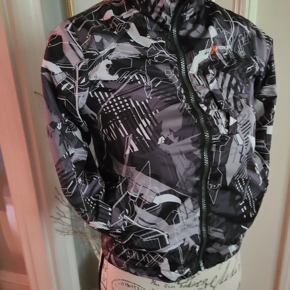 ZeroXposur reversible athletic jacket - Picture 2 of 12